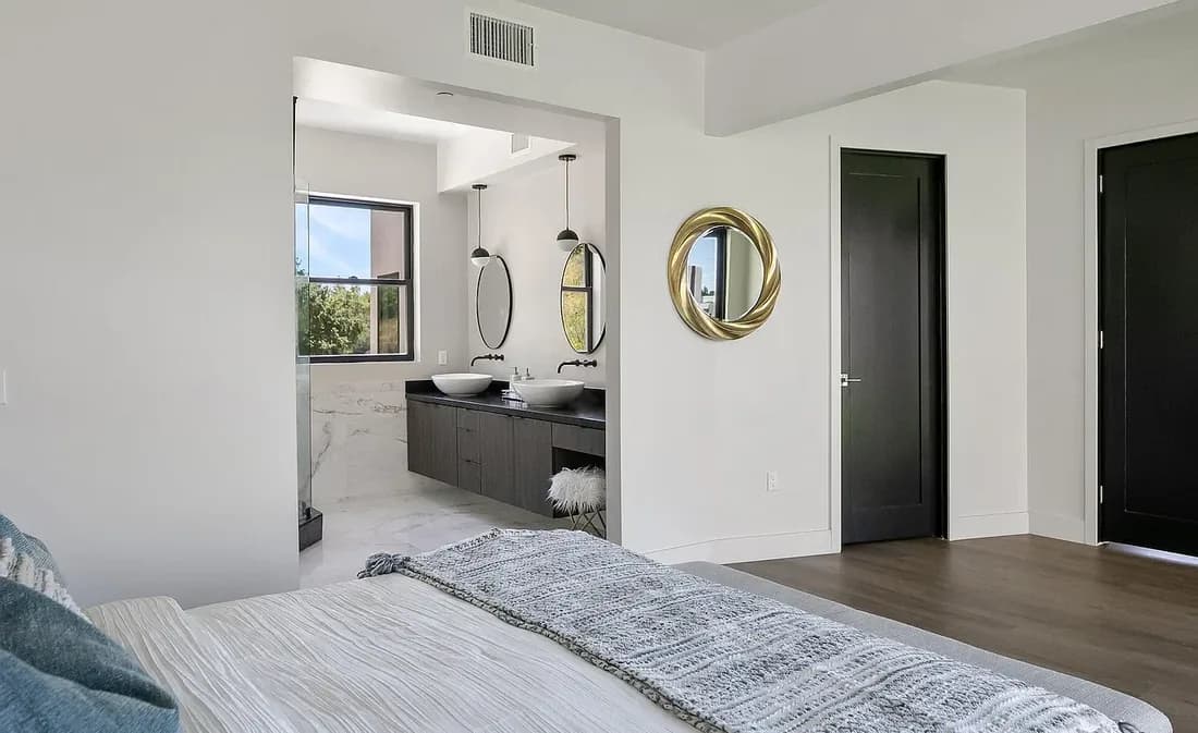 Ensuite Bedroom