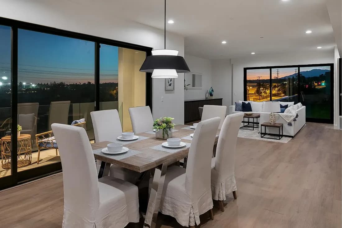Dining & Living Area